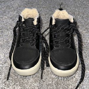 OshKosh Toddler Sneaker Boots Size 6